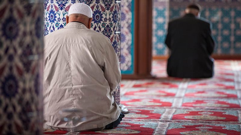  الصلوات الفاتئة؟ 