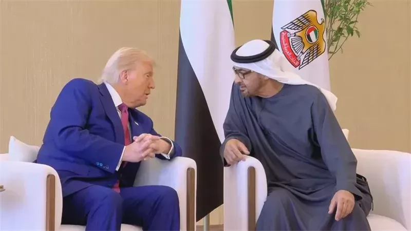 رئيس الإمارات ونظيره الأمريكي 