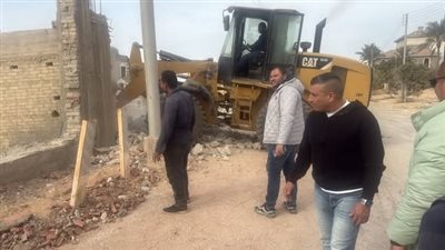 بعد إنذارات متكررة..إزالة التعديات على 16 فداناً بجمعية أحمد عرابي بالعبور الجديدة
