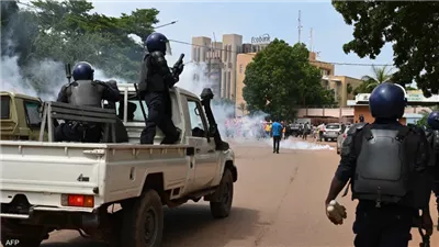 مقتل 11 شرطياً في هجوم لتنظيم القاعدة بشرق بوركينا فاسو