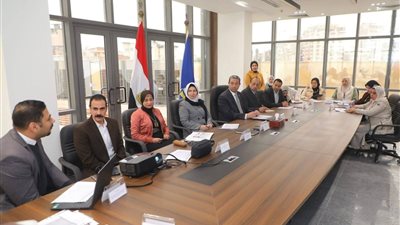 محافظ دمياط يناقش ملف الاستعداد لتطبيق منظومة التأمين الصحي الشامل