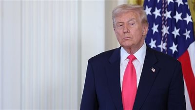 بعد عرضه بمنح مليون دولار لكل مواطن بجرينلاند.. ترامب يعلق الرسوم الجمركية على الدول الأوروبية