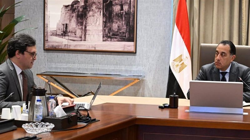 رئيس الوزراء ووزير الثقافة