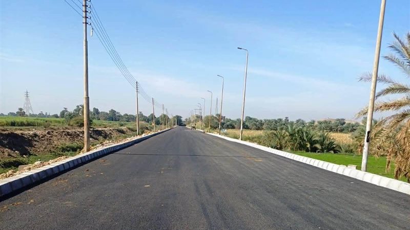 تطوير الطرق بأسوان