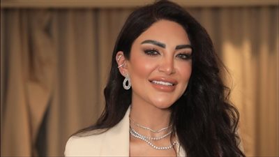 «جهاز الضغط وحقن الكليكسان رفقاء يومي».. سالي عبدالسلام تكشف تفاصيل أزمتها الصحية