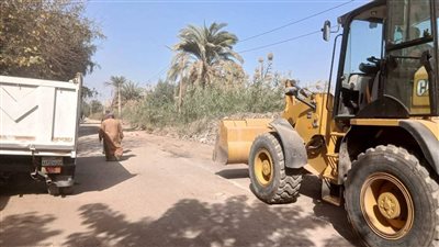 رفع 24 طنا من المخلفات والتراكمات وتمهيد عدد من الطرق بقرى أبوتشت