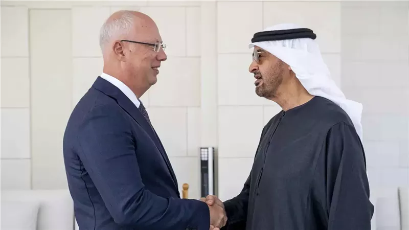 الرئيس الإماراتي والمبعوث الروسي 