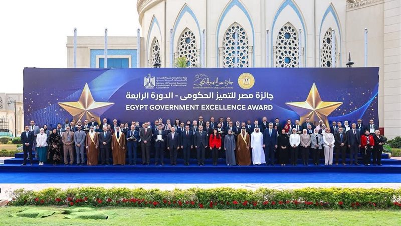 محافظ الإسكندرية 