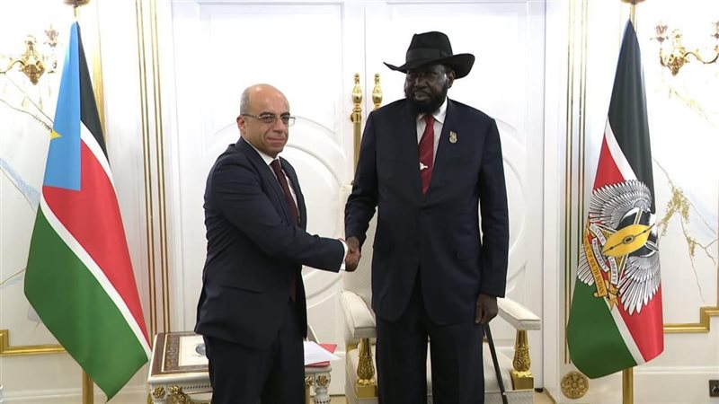 السفير حازم ممدوح والرئيس سلفا كير 