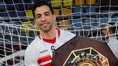 شاهد أبرز لقطات أحمد الأحمر نجم كرة اليد فى عيد ميلاده الـ42