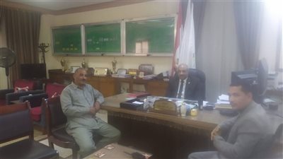 بقرار من محافظ قنا.. حظر وقوف جرارات القصب بالطرق الرئيسية في نقادة