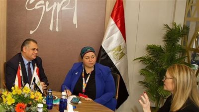 الآثار تبحث التعاون السياحي مع شركات عالمية خلال معرض FITUR 2026 بمدريد