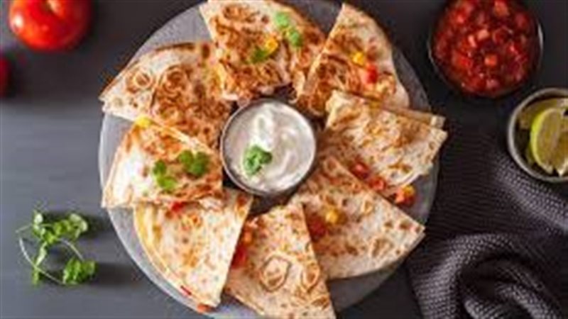 طريقة عمل عيش التورتيلا بشاورما الدجاج 