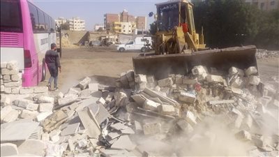 رئاسة حي جنوب الغردقة : إزالة تعدي علي أملاك الدولة بمنطقة بشارع الحجاز