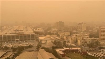 رمال مُثارة بالأتربة العالقة.. تحذيرات من 