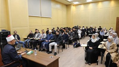 مفتي الجمهورية يلقي كلمة للطلاب الإندونيسيين في ختام الدورة التدريبية بدار الإفتاء