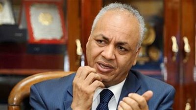 مصطفى بكري: صواريخ إيران المسمومة تستهدف «بلاد الحرمين»