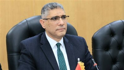 محافظ الجيزة يرفع حالة الاستعداد القصوى لمواجهة الأمطار ويعلن إنشاء 348 بالوعة جديدة