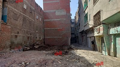 ميل منزل من أربعة طوابق بمحلة أبو علي بسبب أعمال حفر مجاورة