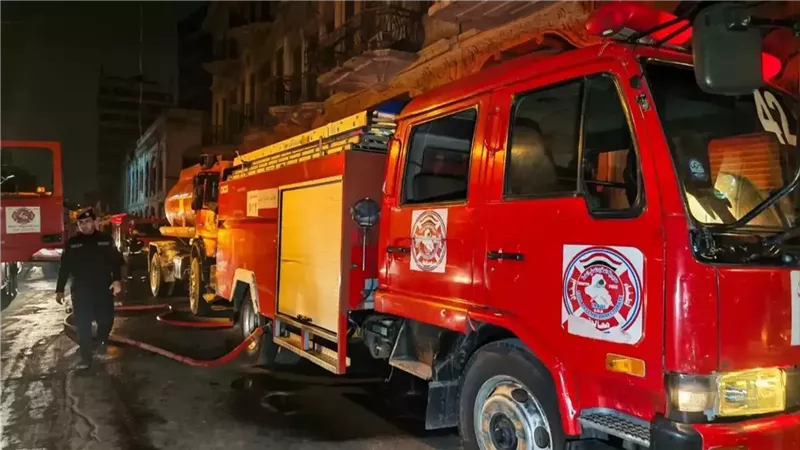 عربة إطفاء في موقع الحريق