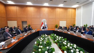 ما وراء الأرقام.. كيف تسعى «البترول» لرفع الإنتاج وجذب المستثمرين؟