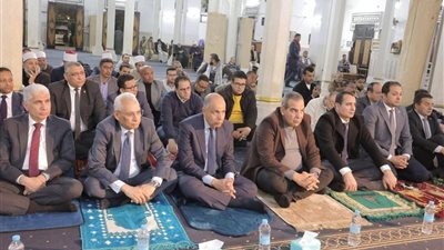 محافظ المنيا ورئيس الجامعة يشهدان الاحتفال بذكرى ليلة النصف من شعبان بمسجد صلاح الدين