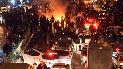 خامنئي: “الفتنة الأخيرة” في إيران تشبه داعش.. حرق أحياء وقطع رؤوس
