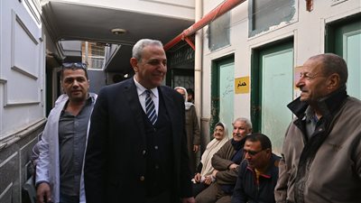 محافظ الغربية يتفقد مركز صحي ويضمن انتظام تطعيمات الحجاج والمعتمرين