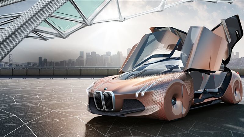قيادة بلا حدود: BMW Vision Next 100 تجمع بين الأداء والراحة 