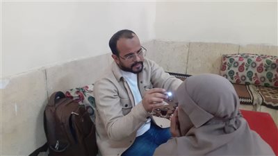 جامعة قنا تنظم قافلة طبية  بشرية بمنطقة الحصواية