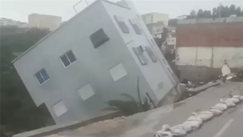 أمطار غزيرة تتسبب في انهيار منزل بالمغرب