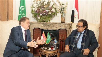 السيد البدوى يستقبل رئيس الحزب المصرى الديمقراطي لتهنئته.. صور
