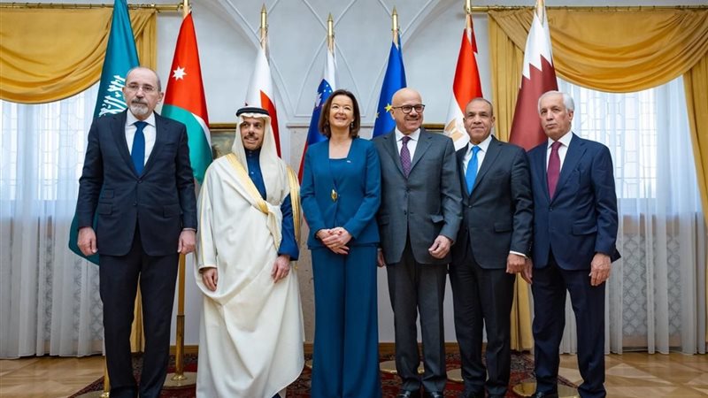 اللقاء