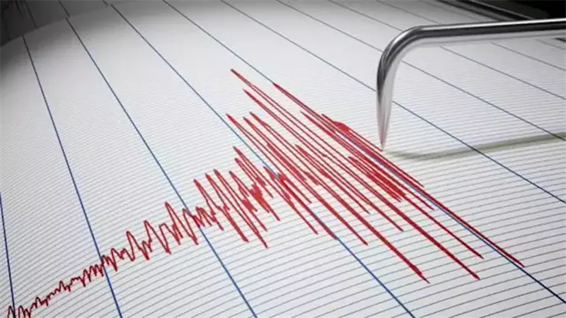 زلزال يضرب جزيرة جاوة بإندونيسيا