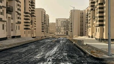 جهاز تنمية العبور يكثف جهوده لمتابعة تنفيذ المشروعات الجارية بالمدينة