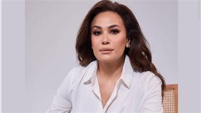 في خضم أزمة «مناعة».. مها سليم تشيد بإنسانية وجدعنة هند صبري