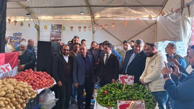 افتتاح خيمة 