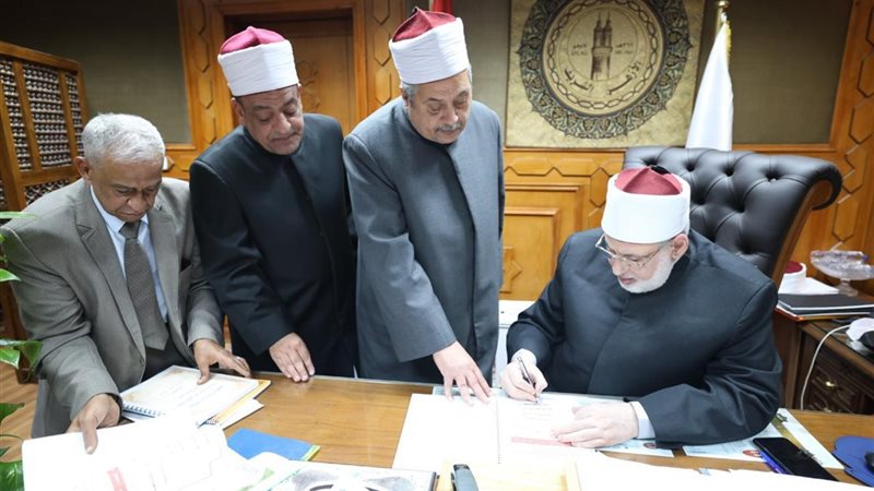 وكيل الأزهر خلال اعتماد النتيجة 