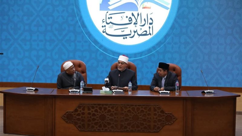 المفتي خلال اللقاء 