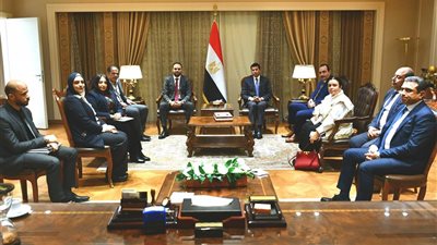 وزير الشباب  يناقش خطة تشغيل المدرسة الدولية الرياضية