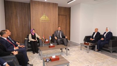 محافظ دمياط يناقش مع نواب البرلمان ملف التأمين الصحي وتقنين أراضي الدولة لتحقيق التنمية المستدامة