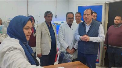 نائب وزير الصحة يتفقد المنشآت الطبية بسوهاج ويوجه بتلافي السلبيات خلال أسبوع