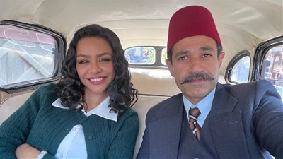 صدقي صخر ينشر صورة مع أسماء أبو اليزيد: «مع نصي التاني»