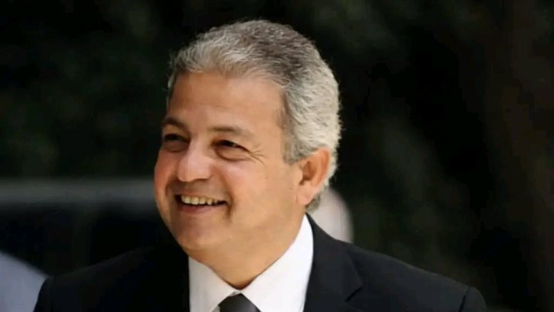خالد عبد العزيز