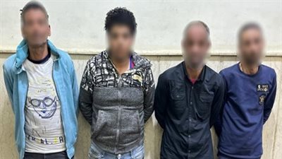 ضبط 4 من منادي السيارات لابتزازهم المواطنين دون وجه حق بالسويس