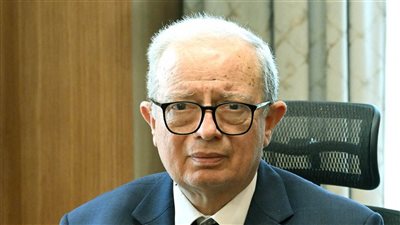 من هو الدكتور حسين عيسى نائب رئيس مجلس الوزراء للشئون الاقتصادية؟ 