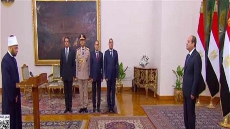  الدكتور أسامة الأزهري يؤدي اليمين الدستوري 