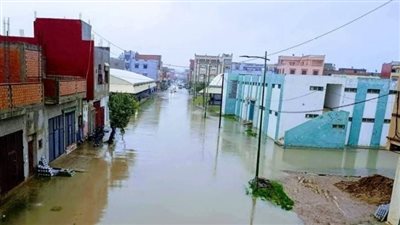 الفيضانات تغمر الأحياء السكنية بقرية سيدي الكامل شمال المغرب 