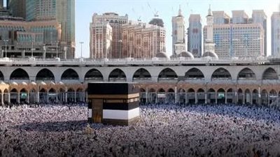 مجلس الوزراء يكشف حقيقة توقف التعامل الإلكتروني مع شركات العمرة