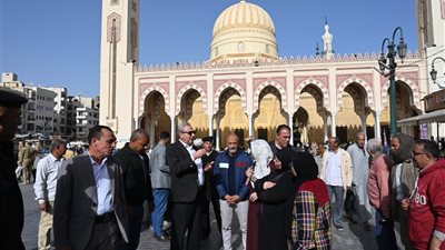 جولة مفاجئة لمحافظ الغربية لتطوير محيط السيد البدوي ورفع الإشغالات بطنطا